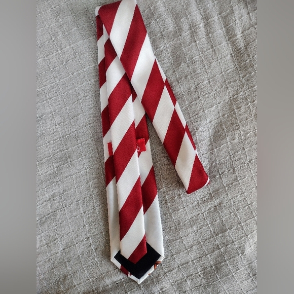 LIKE NEW Funny Elf & Reindeer Christmas or Holiday Tie, Red & White Stripes - Picture 4 of 6